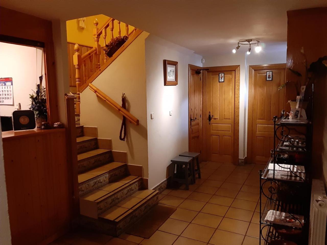 Hotel Casa Escolano El Pueyo de Jaca Luaran gambar